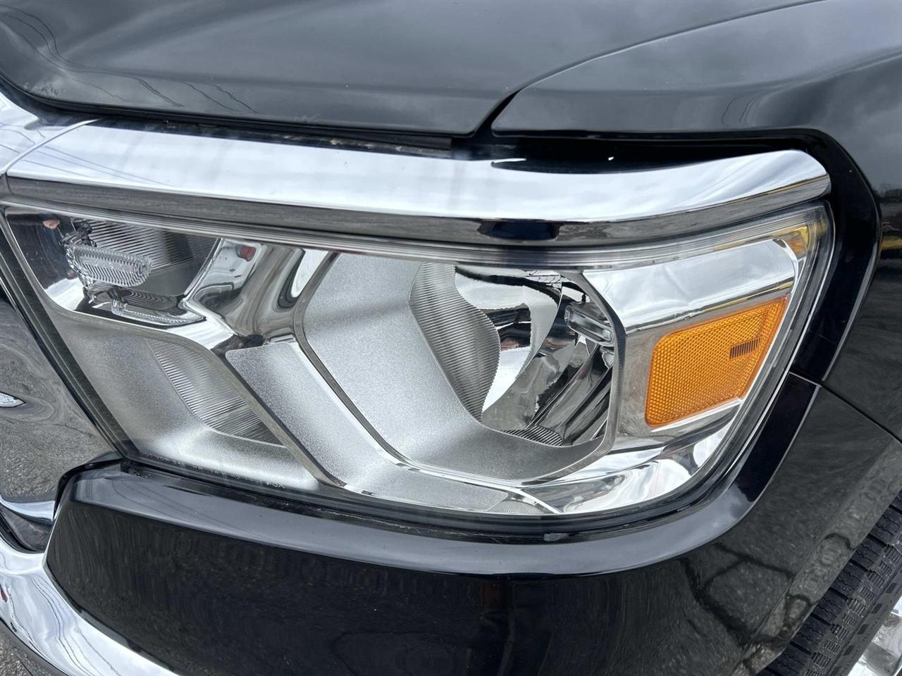 RAM 1500 Big Horn 4x4 Crew Cab 5'7" Box 2022