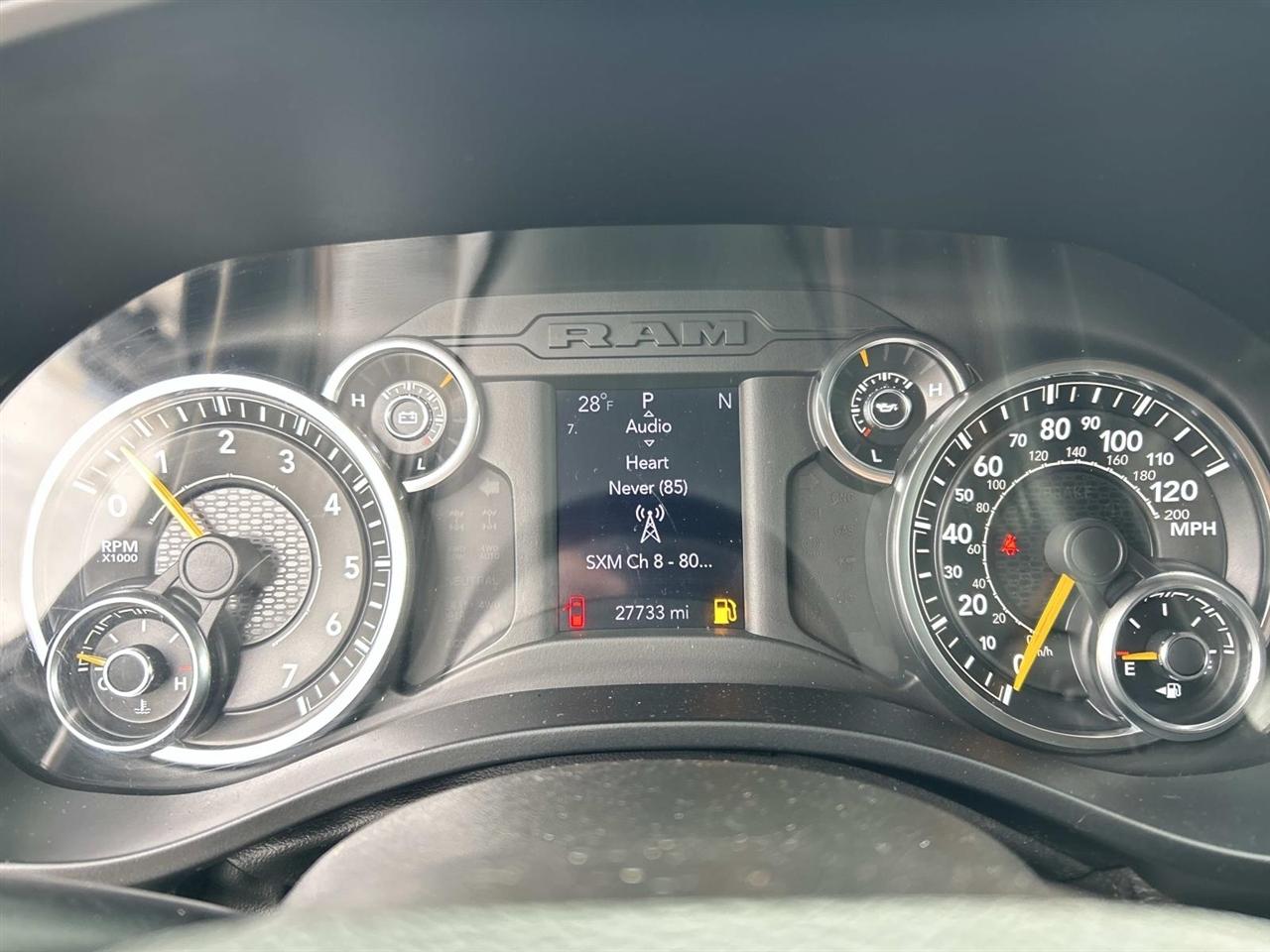 RAM 1500 Big Horn 4x4 Crew Cab 5'7" Box 2022