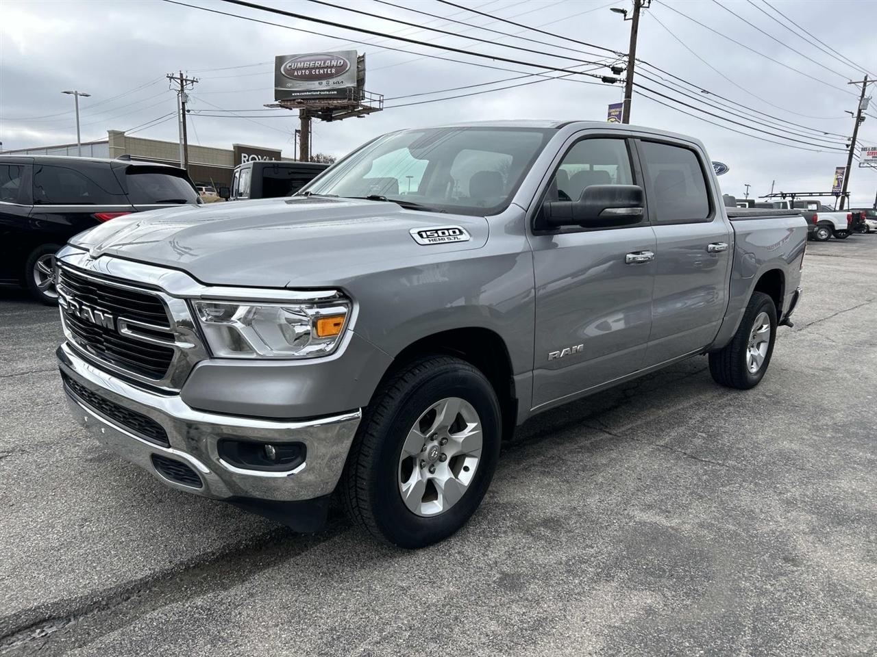 RAM 1500 Big Horn 4x4 Crew Cab 5'7" Box 2020