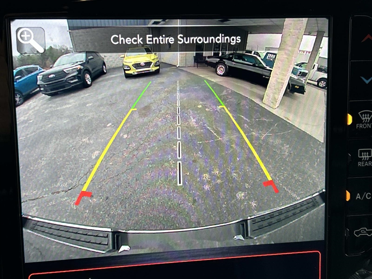 RAM 1500 Laramie 4x4 Crew Cab 5'7" Box 2021