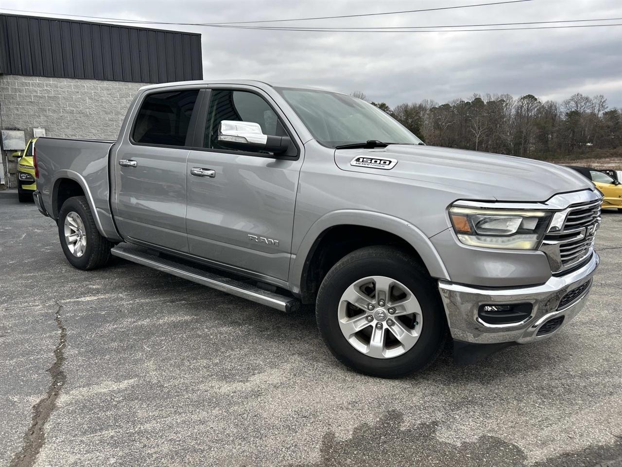 2021 RAM 1500 Laramie 4x4 Crew Cab 5'7" Box