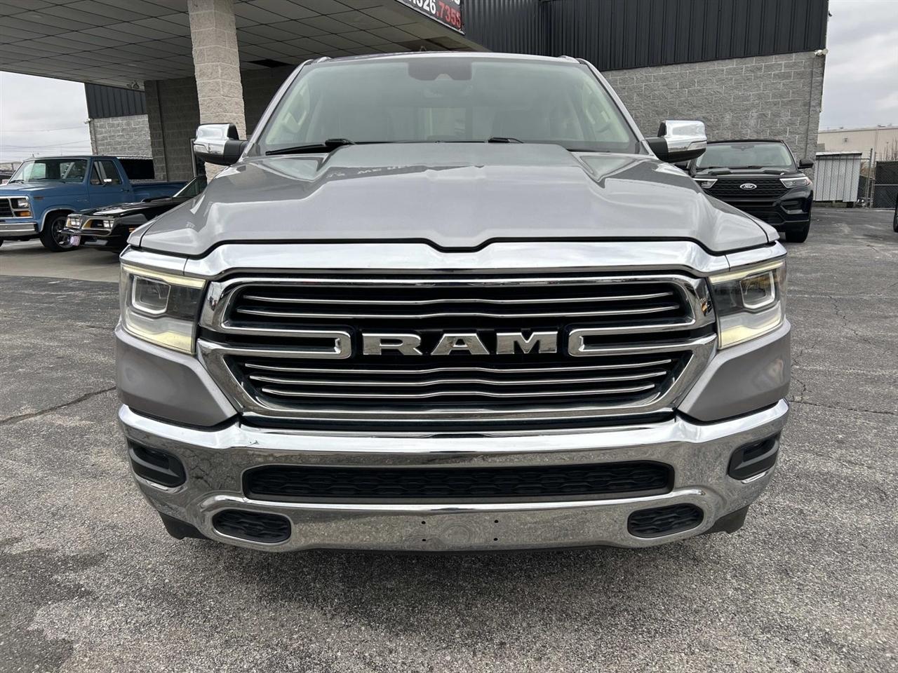 RAM 1500 Laramie 4x4 Crew Cab 5'7" Box 2021