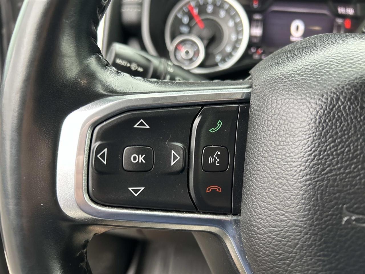 RAM 1500 Laramie 4x4 Crew Cab 5'7" Box 2021