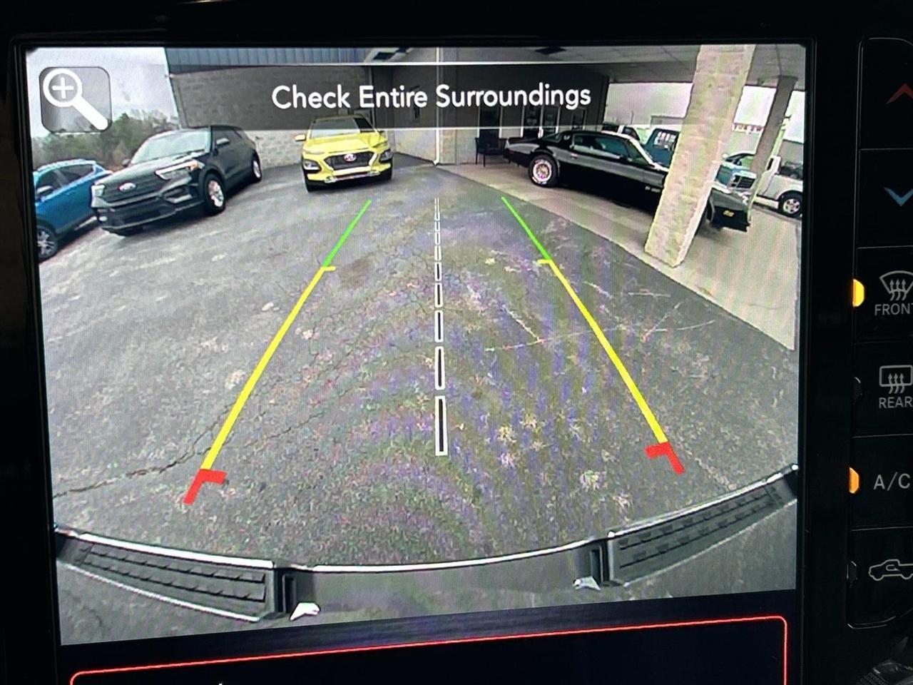 RAM 1500 Laramie 4x4 Crew Cab 5'7" Box 2021