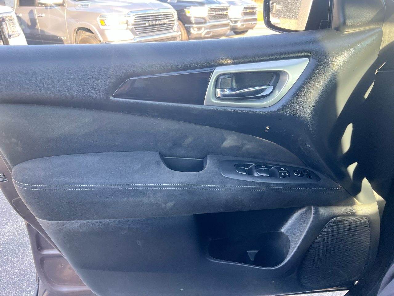 Nissan Pathfinder 4WD 4dr S 2015