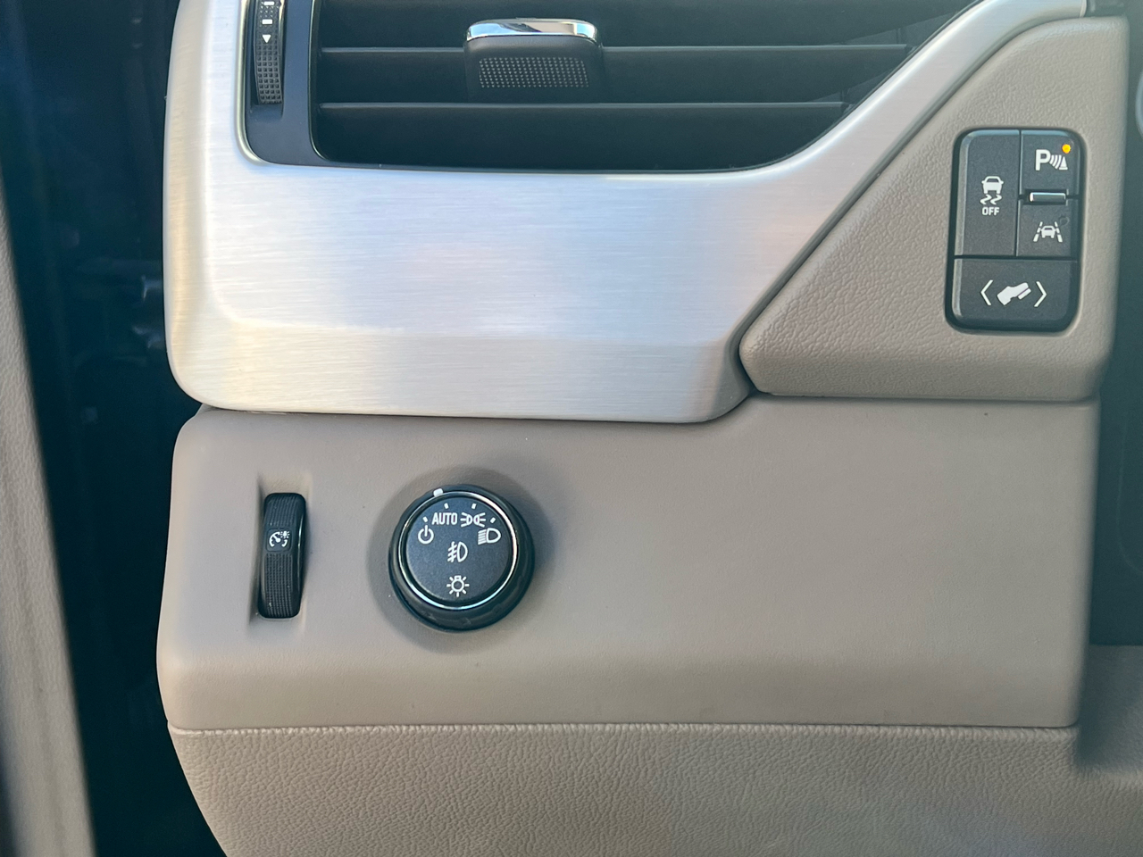 GMC Yukon 2WD 4dr SLT 2016