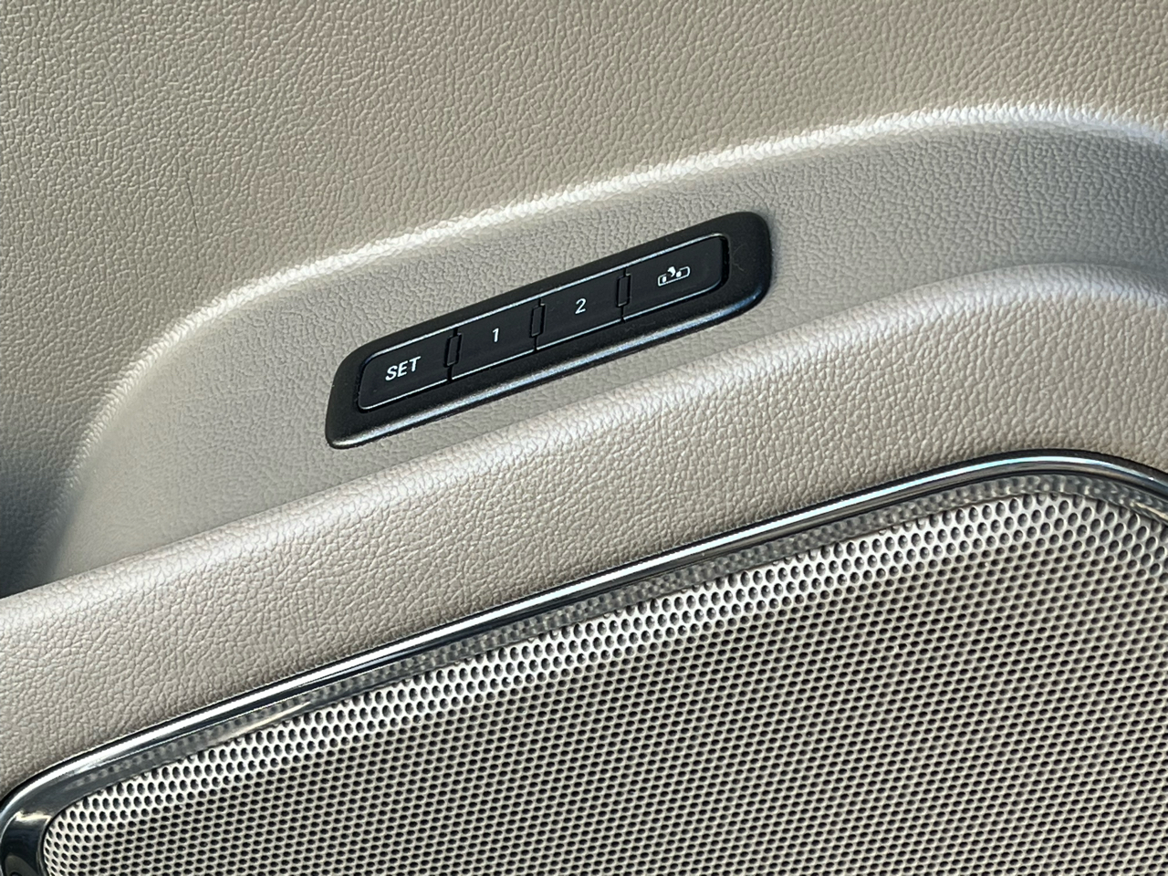 GMC Yukon 2WD 4dr SLT 2016