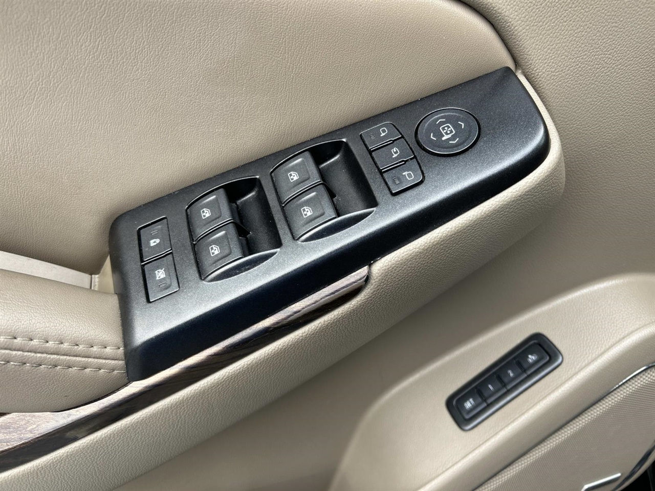 GMC Yukon 2WD 4dr SLT 2016