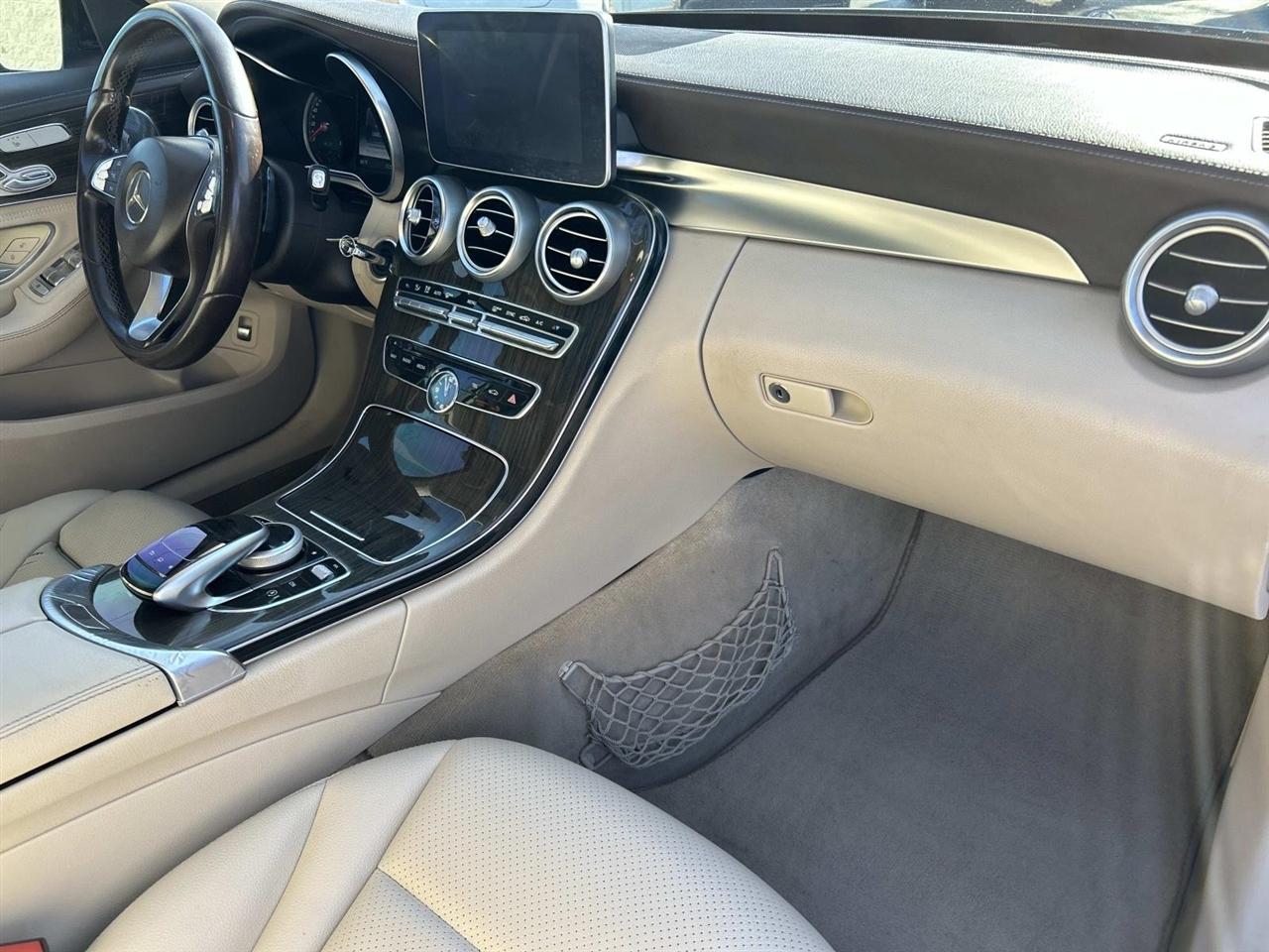 Mercedes-Benz C-Class 4dr Sdn C 300 4MATIC 2015