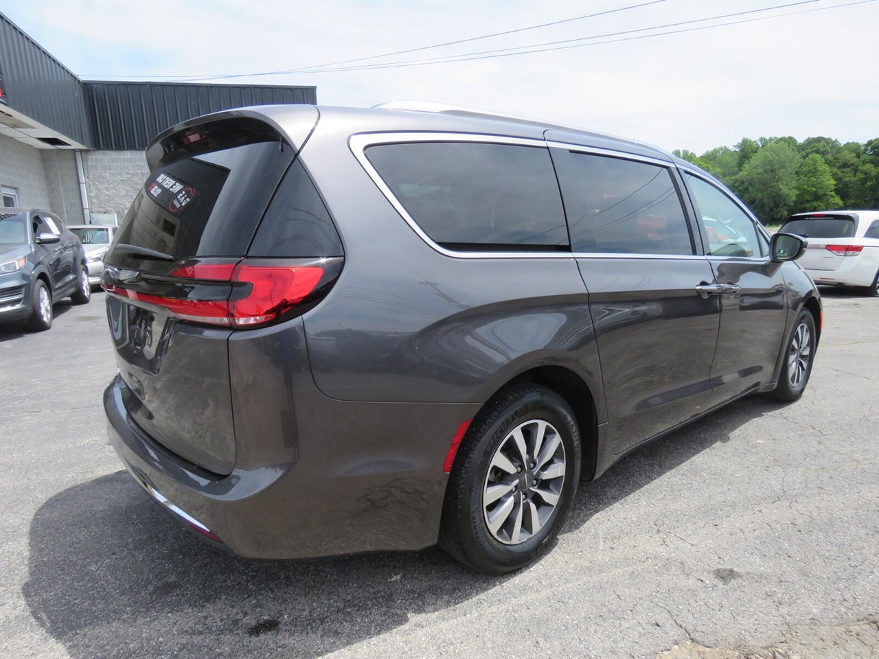 Chrysler Pacifica Touring L FWD 2021
