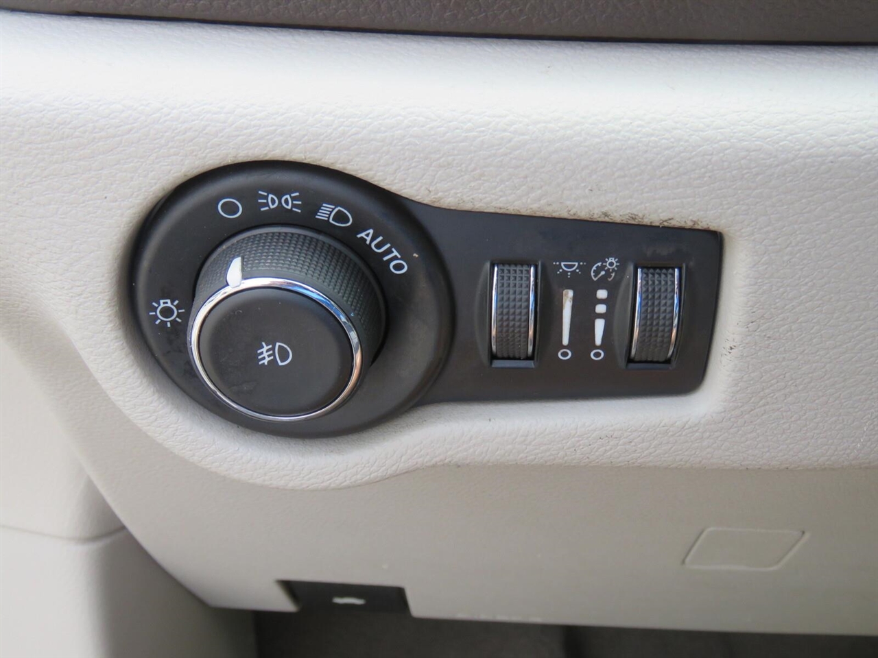 Chrysler Pacifica Touring L FWD 2021