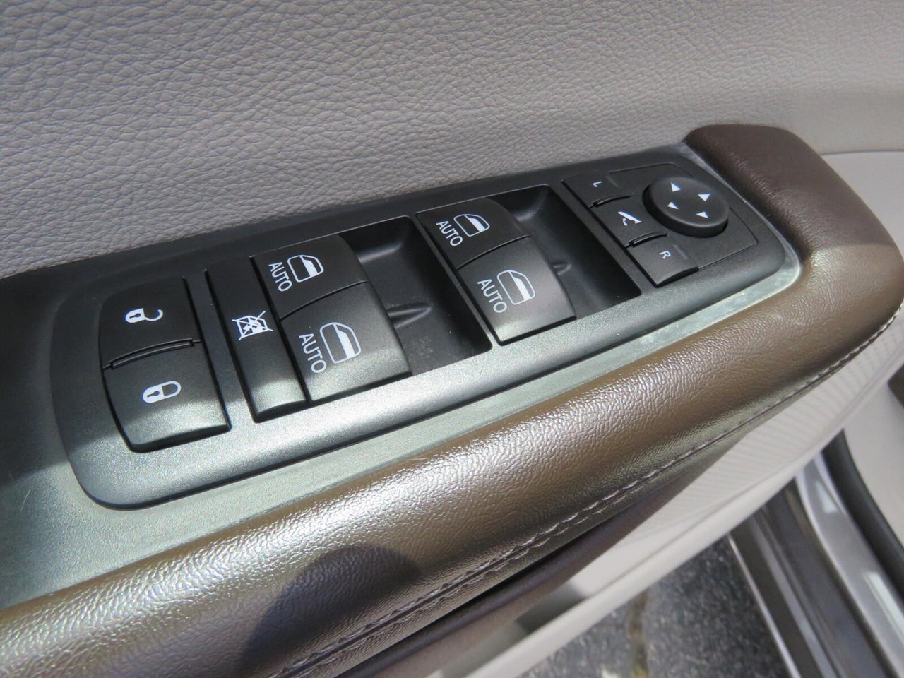 Chrysler Pacifica Touring L FWD 2021