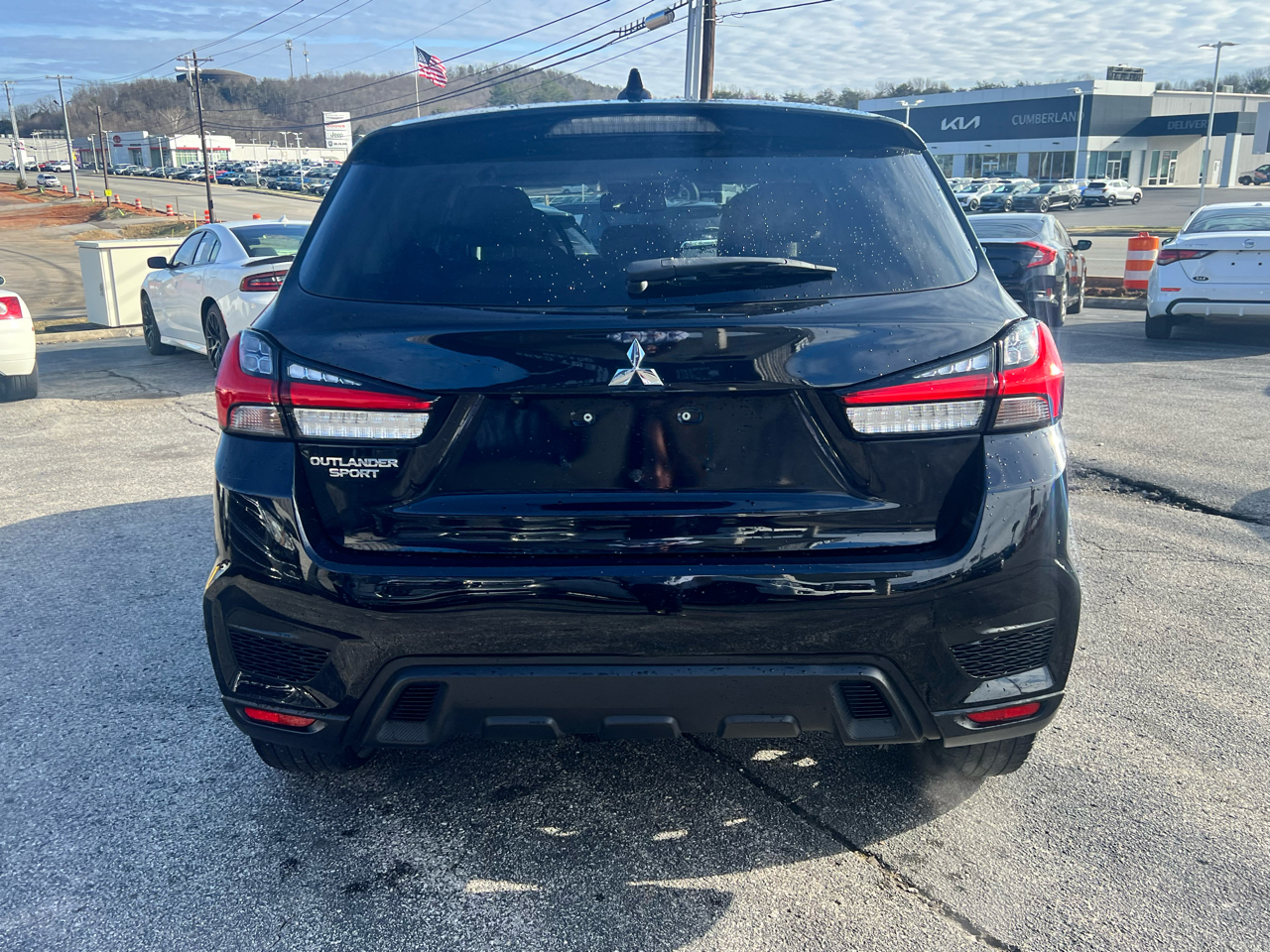 Mitsubishi Outlander Sport  2021