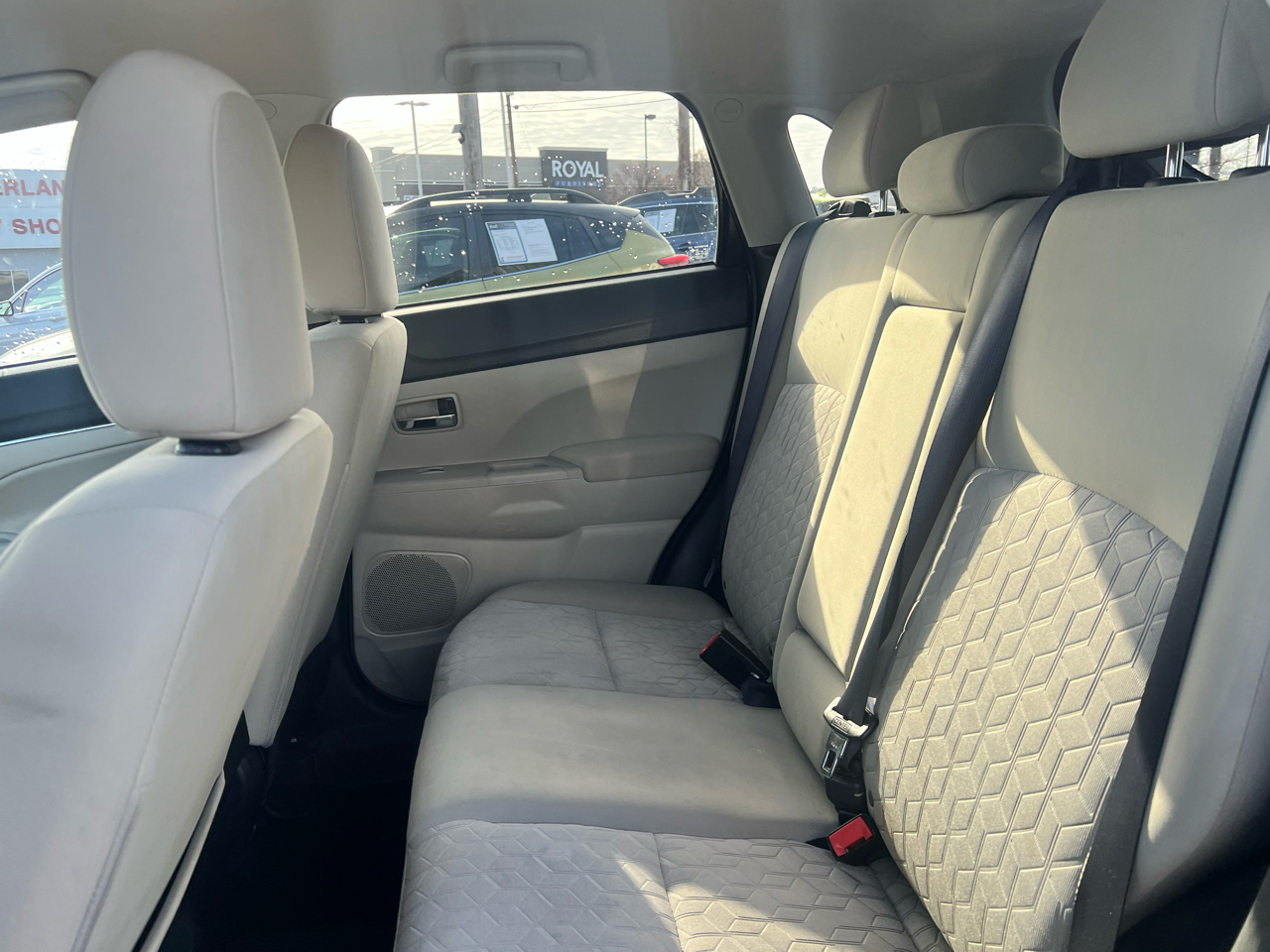 Mitsubishi Outlander Sport  2021