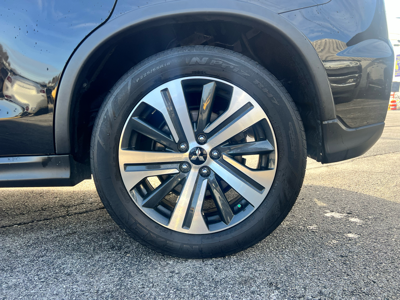 Mitsubishi Outlander Sport  2021