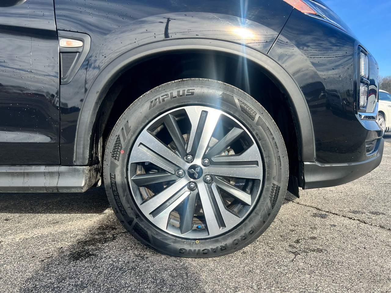 Mitsubishi Outlander Sport  2021