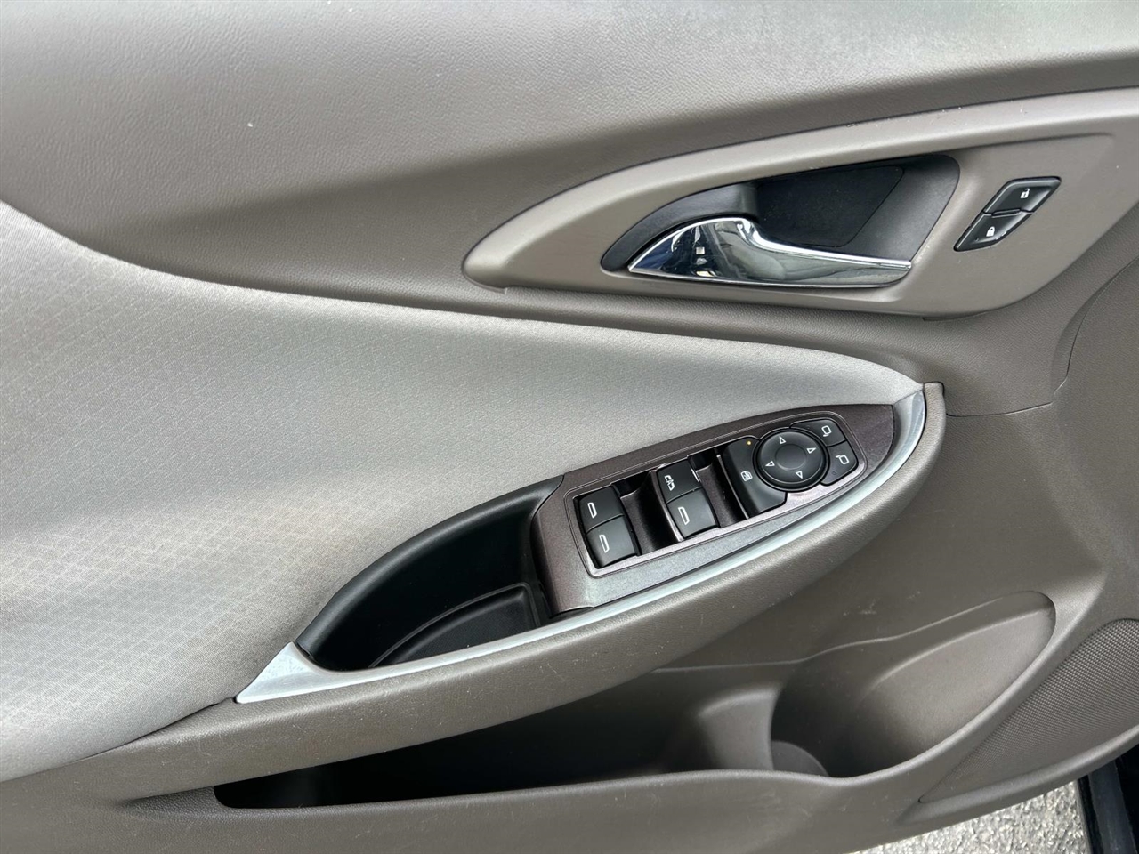 Chevrolet Malibu 4dr Sdn LT 2021