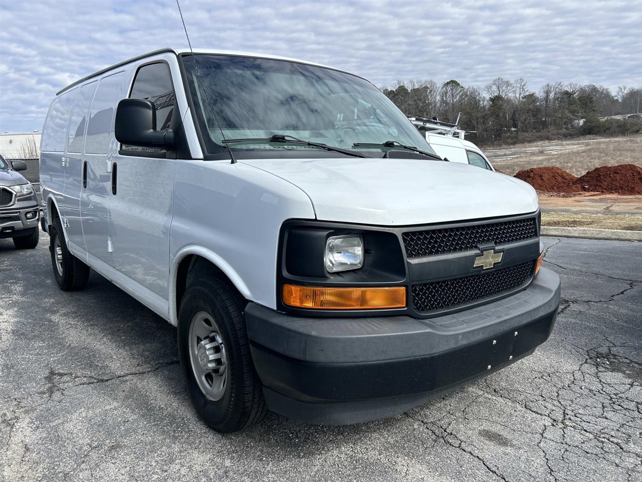 2017 Chevrolet Express Cargo Van RWD 2500 135"