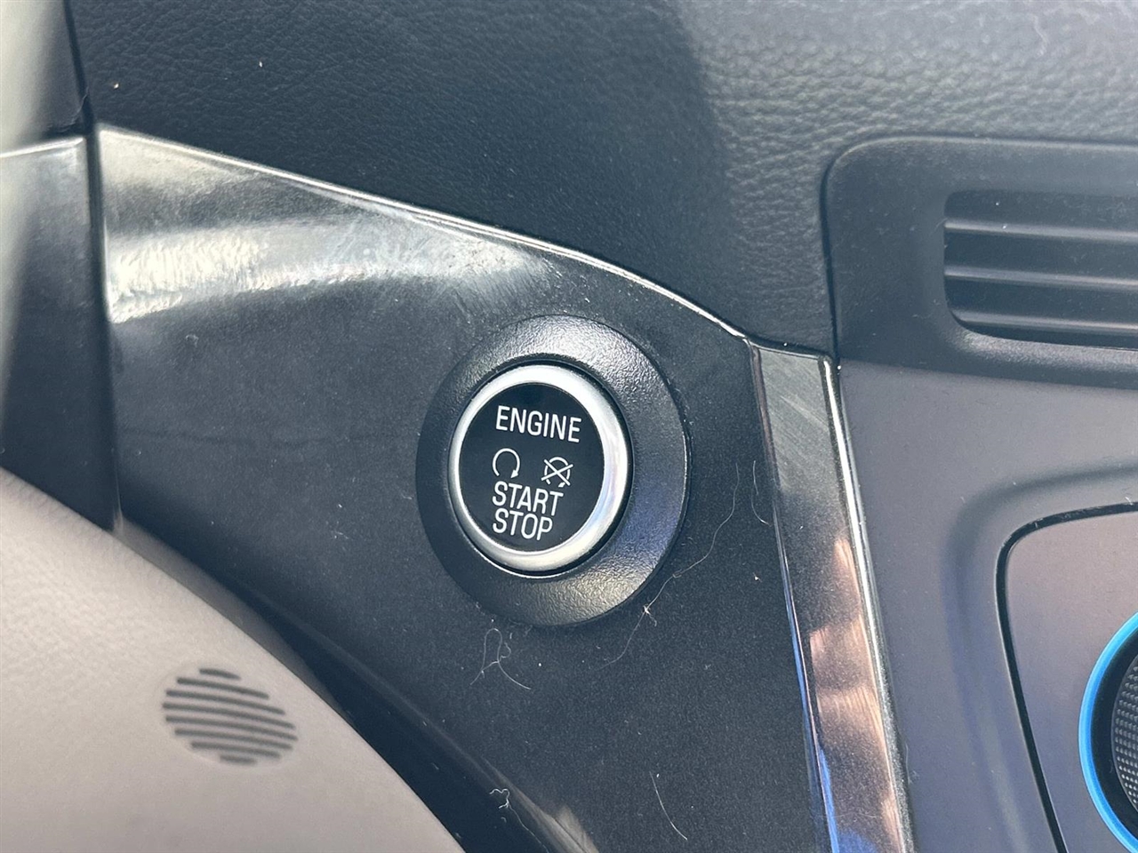 Ford Escape Titanium FWD 2018