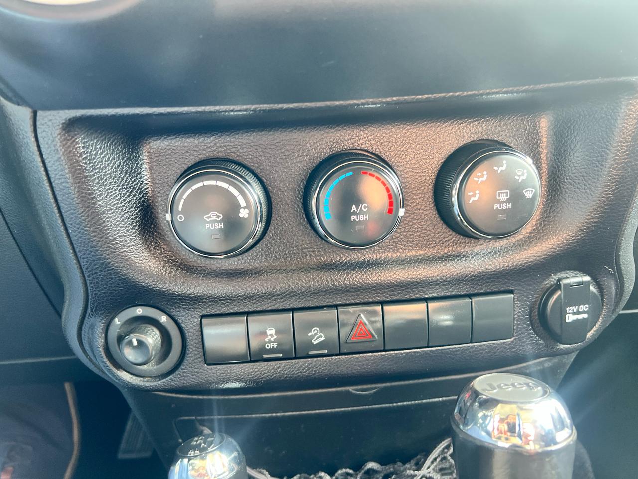 Jeep Wrangler Unlimited 4WD 4dr Sport 2015