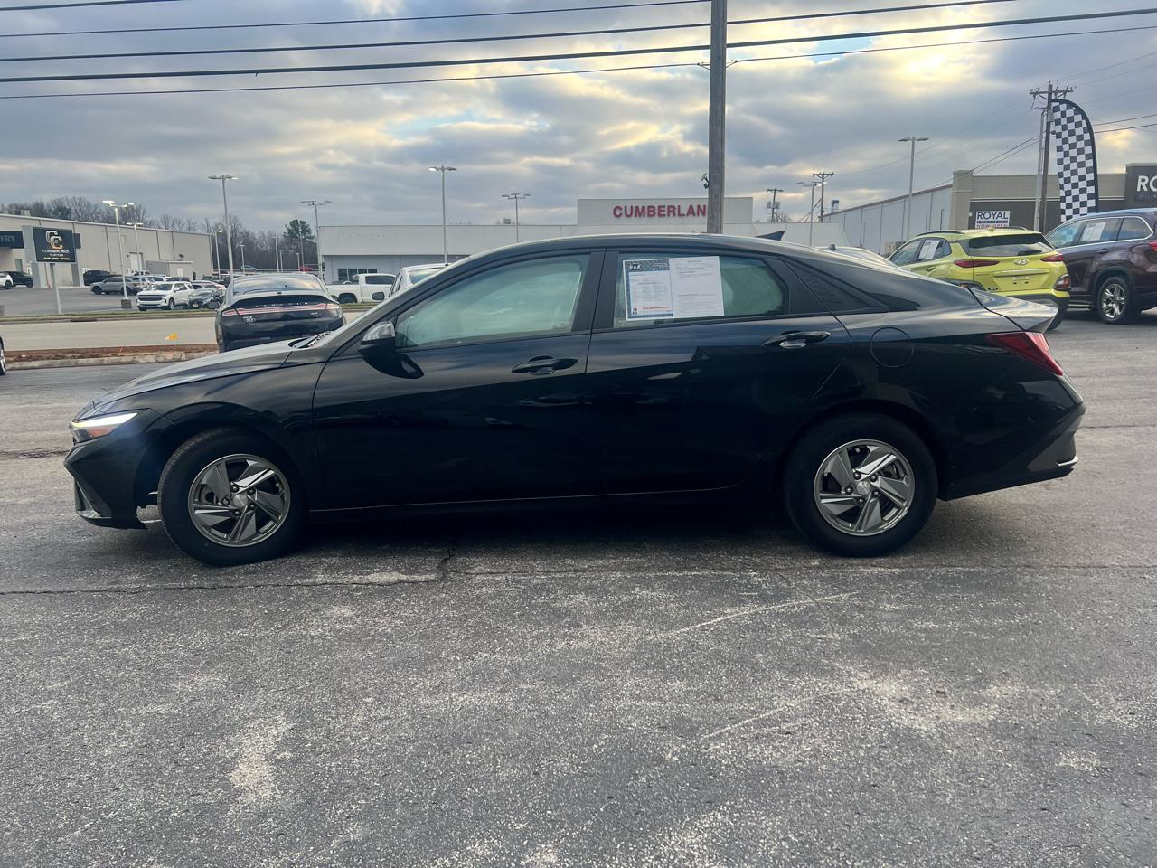 Hyundai Elantra SE IVT 2024