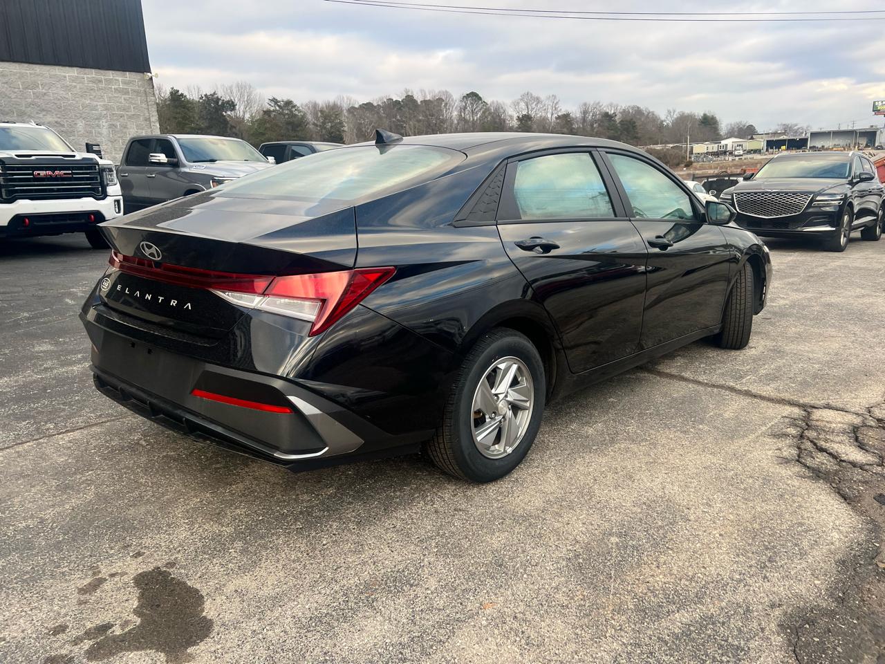 Hyundai Elantra SE IVT 2024