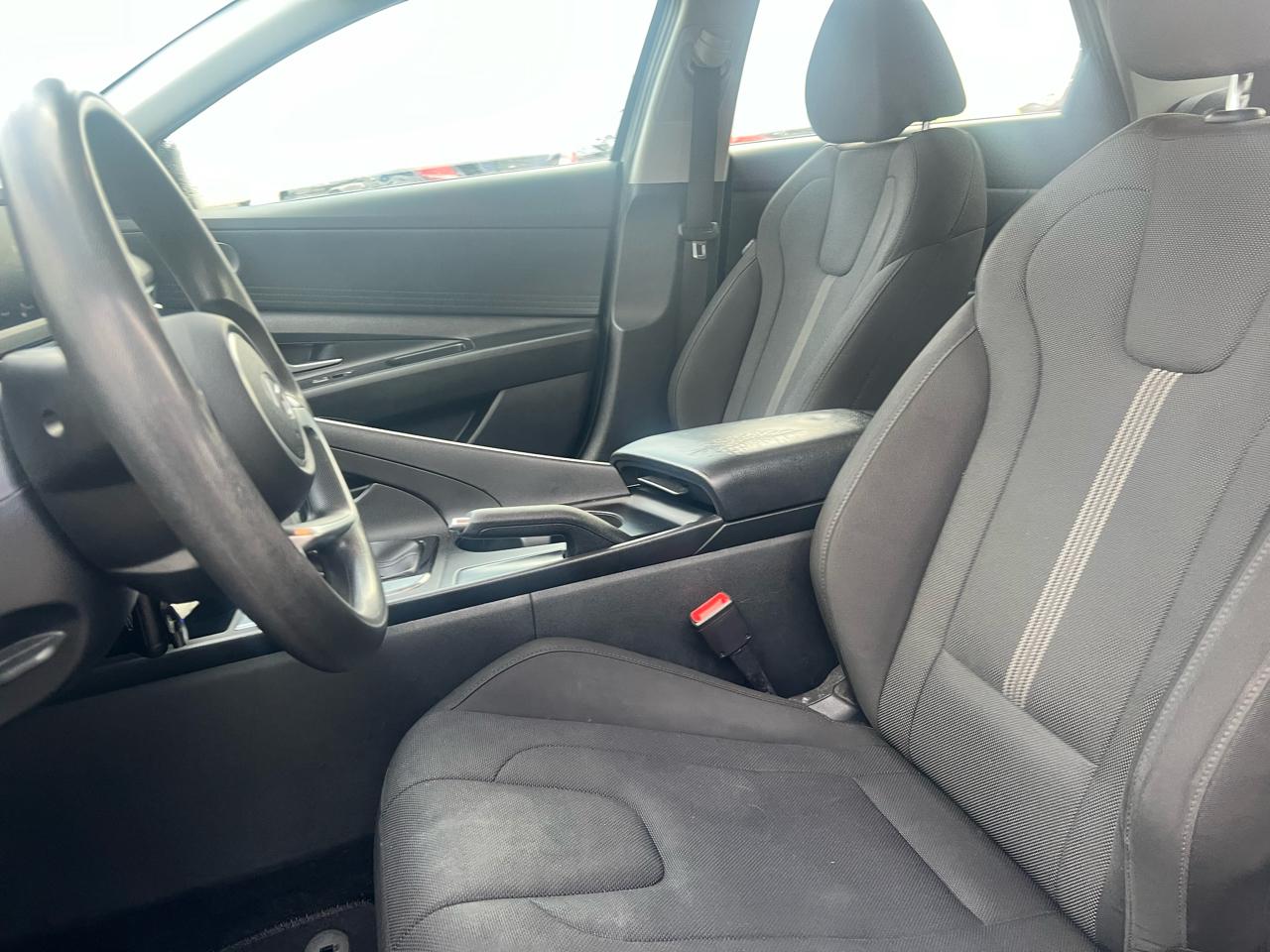 Hyundai Elantra SE IVT 2024