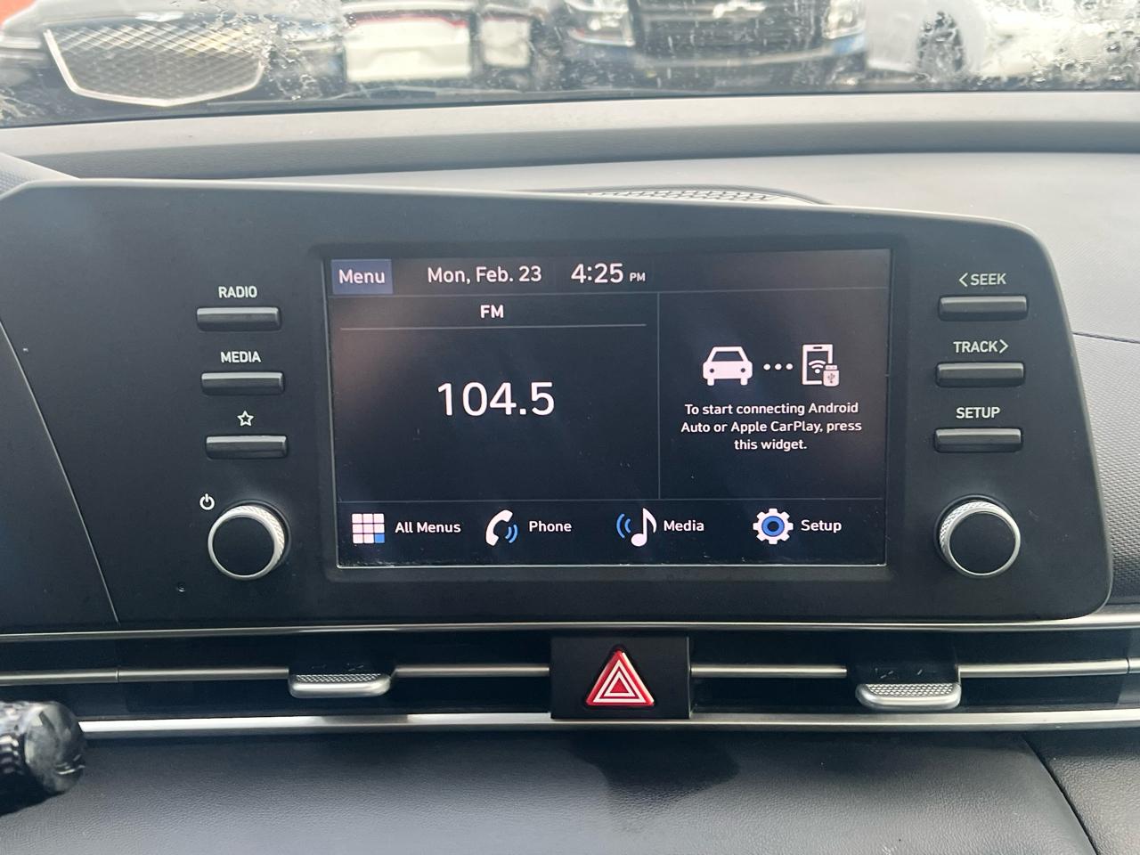 Hyundai Elantra SE IVT 2024