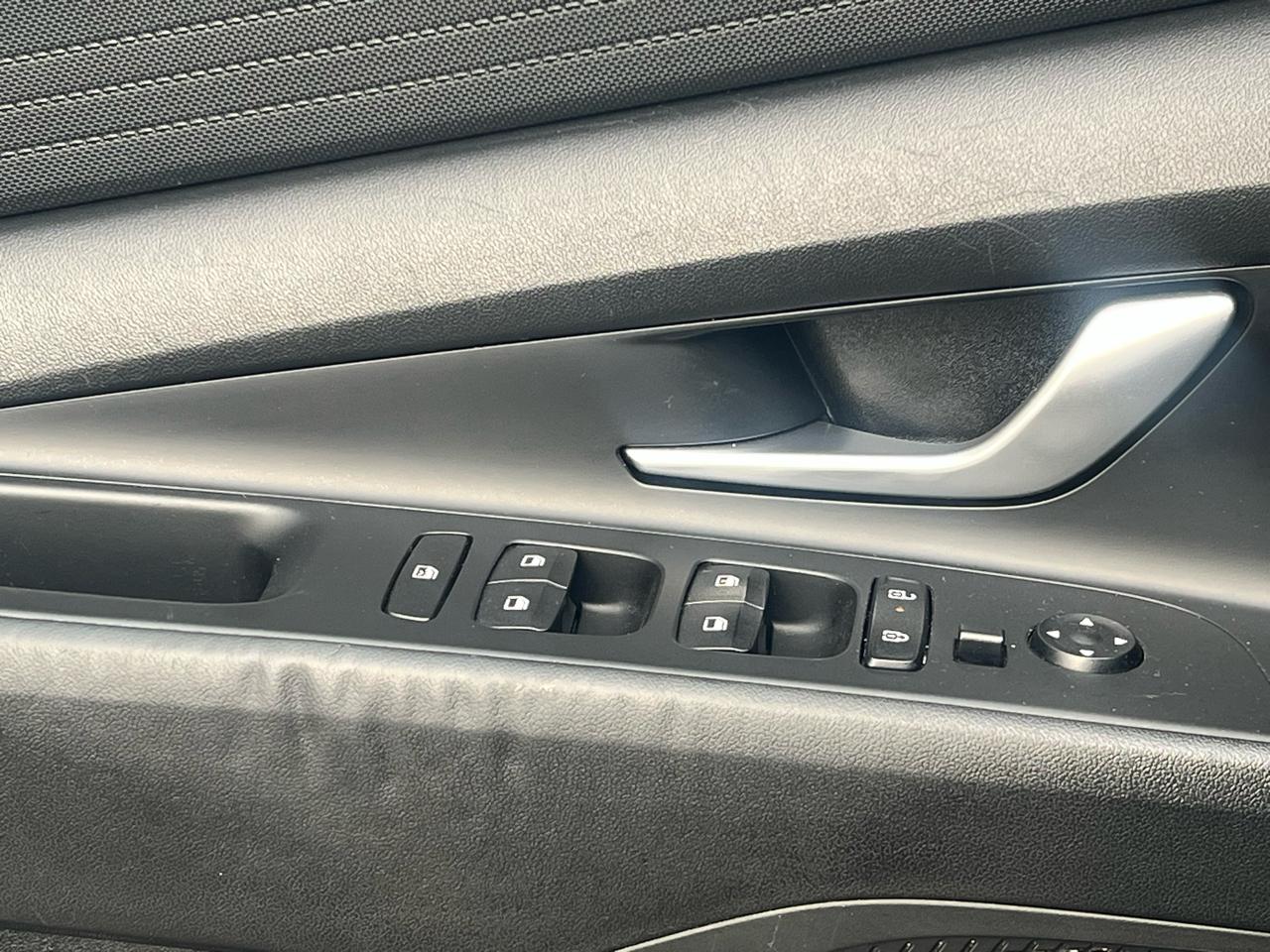 Hyundai Elantra SE IVT 2024