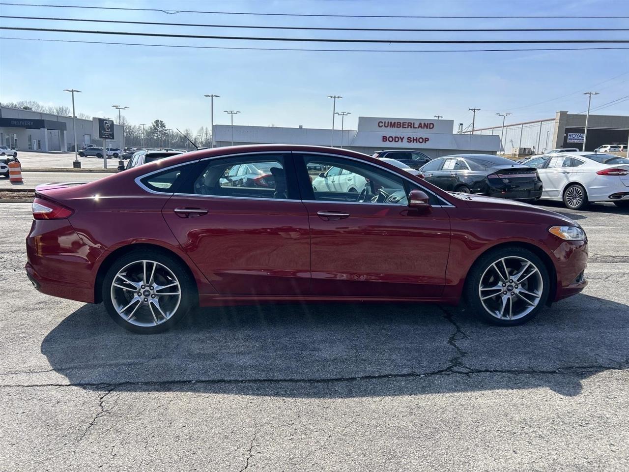 Ford Fusion 4dr Sdn Titanium FWD 2016