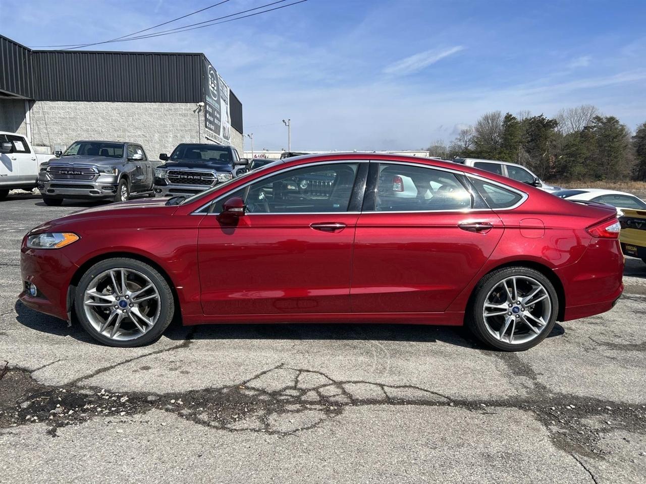 Ford Fusion 4dr Sdn Titanium FWD 2016