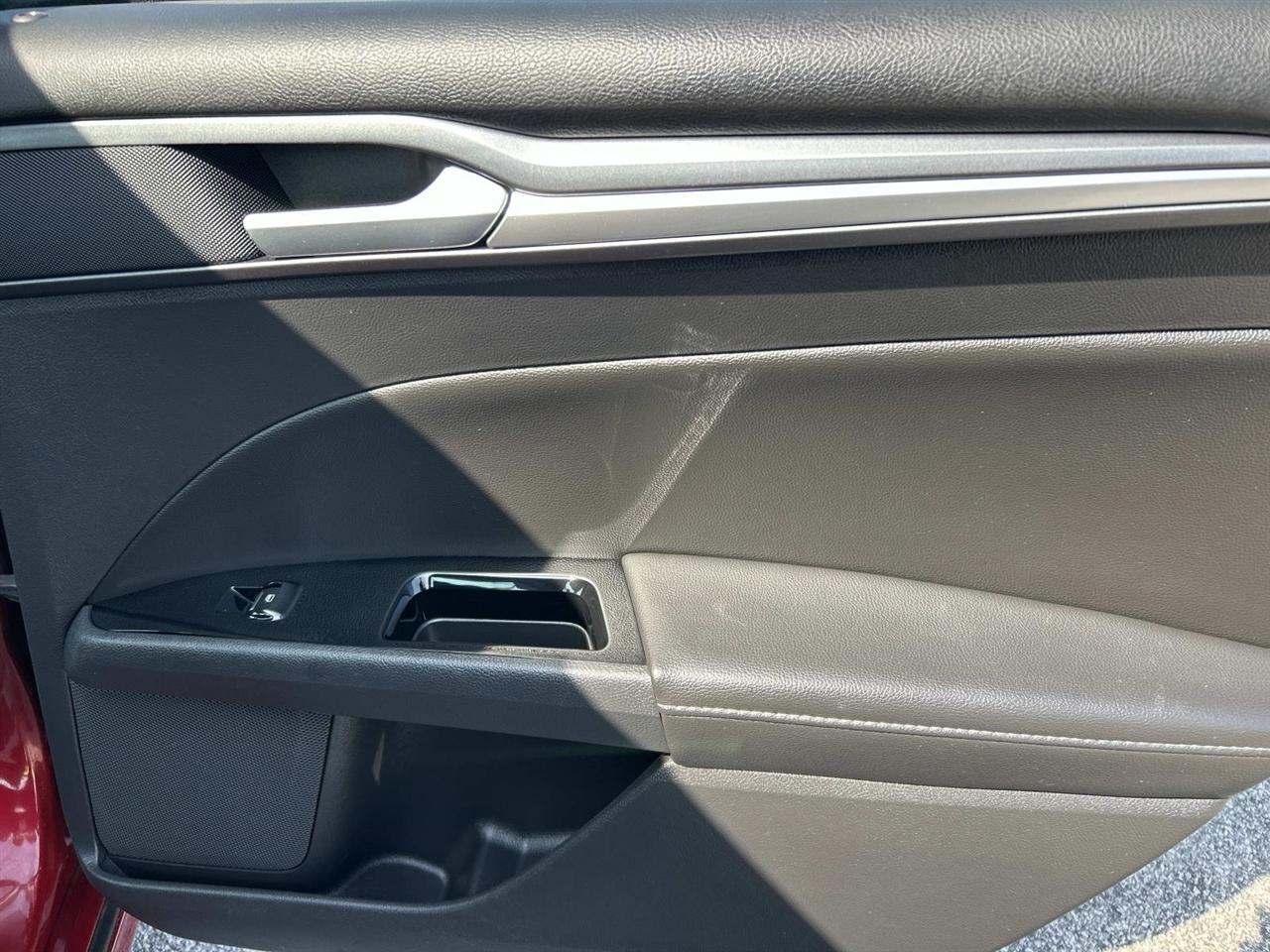 Ford Fusion 4dr Sdn Titanium FWD 2016