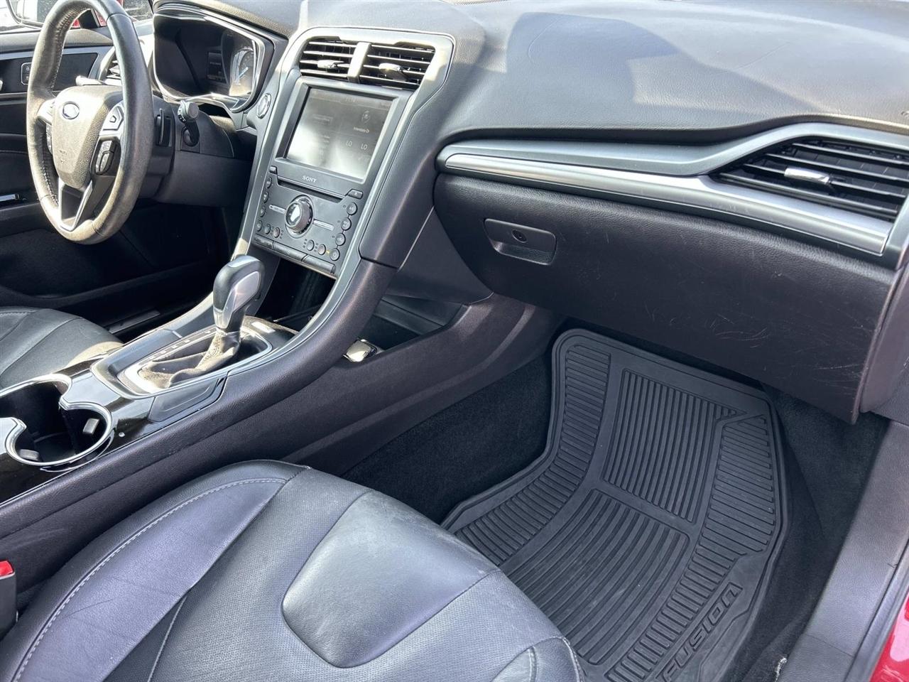 Ford Fusion 4dr Sdn Titanium FWD 2016