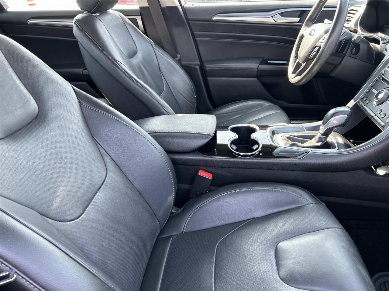 Ford Fusion 4dr Sdn Titanium FWD 2016