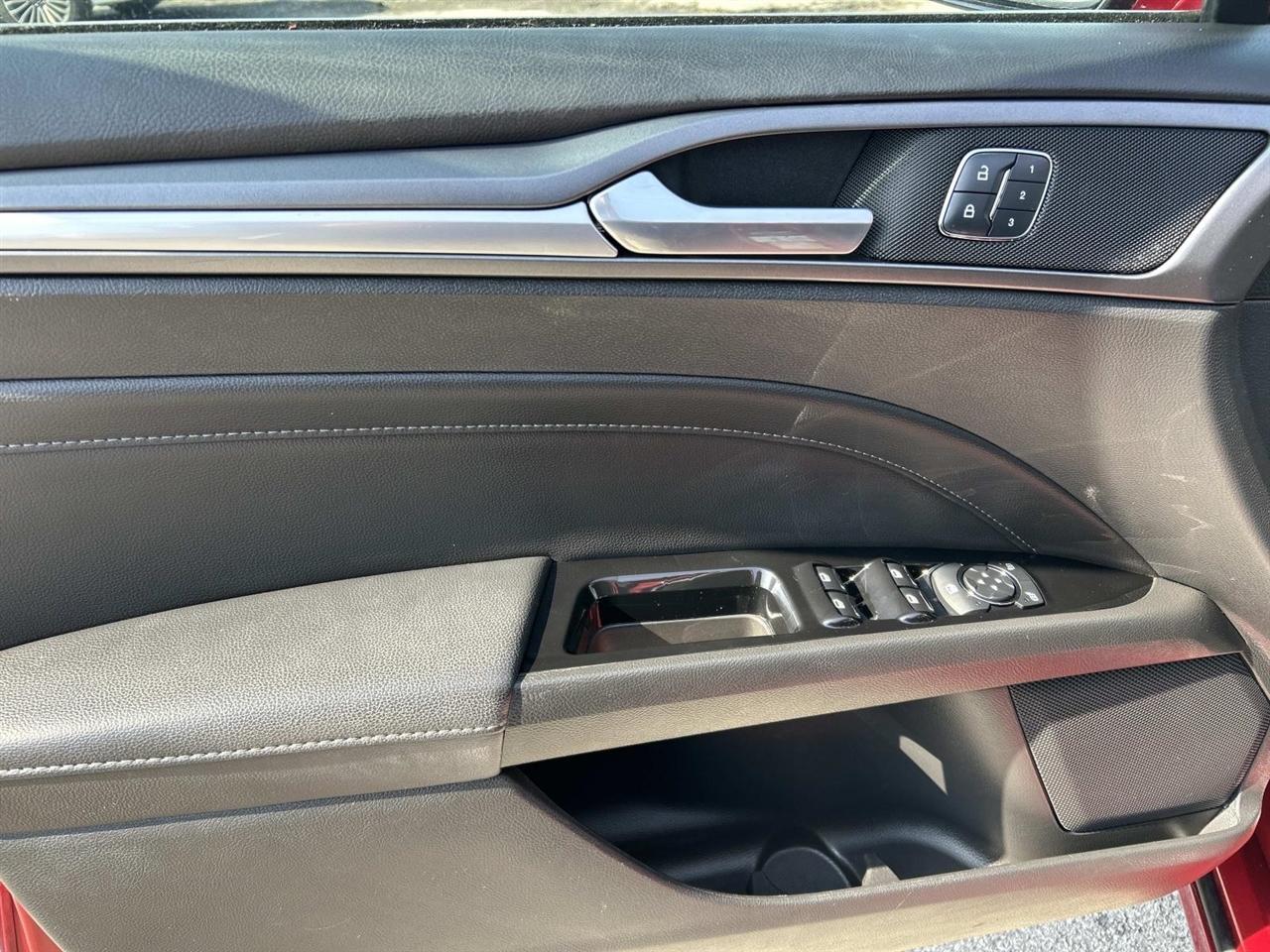 Ford Fusion 4dr Sdn Titanium FWD 2016