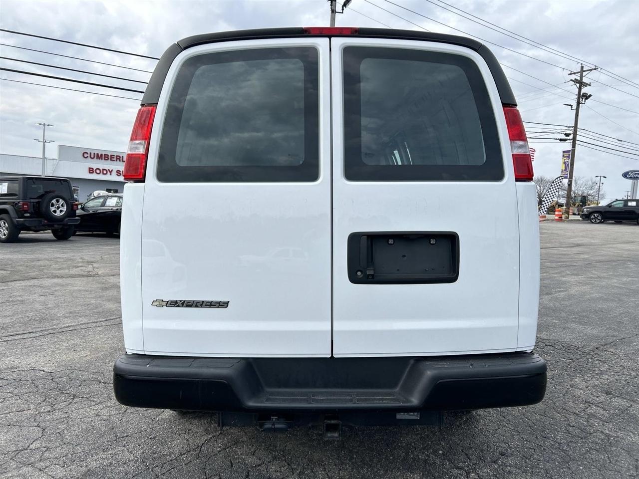 Chevrolet Express Cargo Van RWD 2500 155" 2022