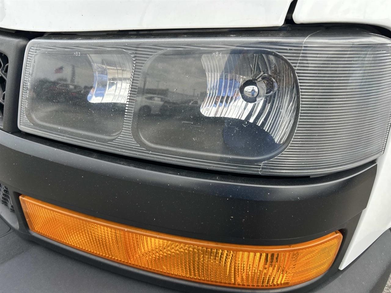 Chevrolet Express Cargo Van RWD 2500 155" 2022