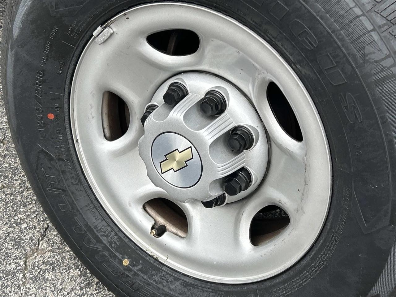 Chevrolet Express Cargo Van RWD 2500 155" 2022