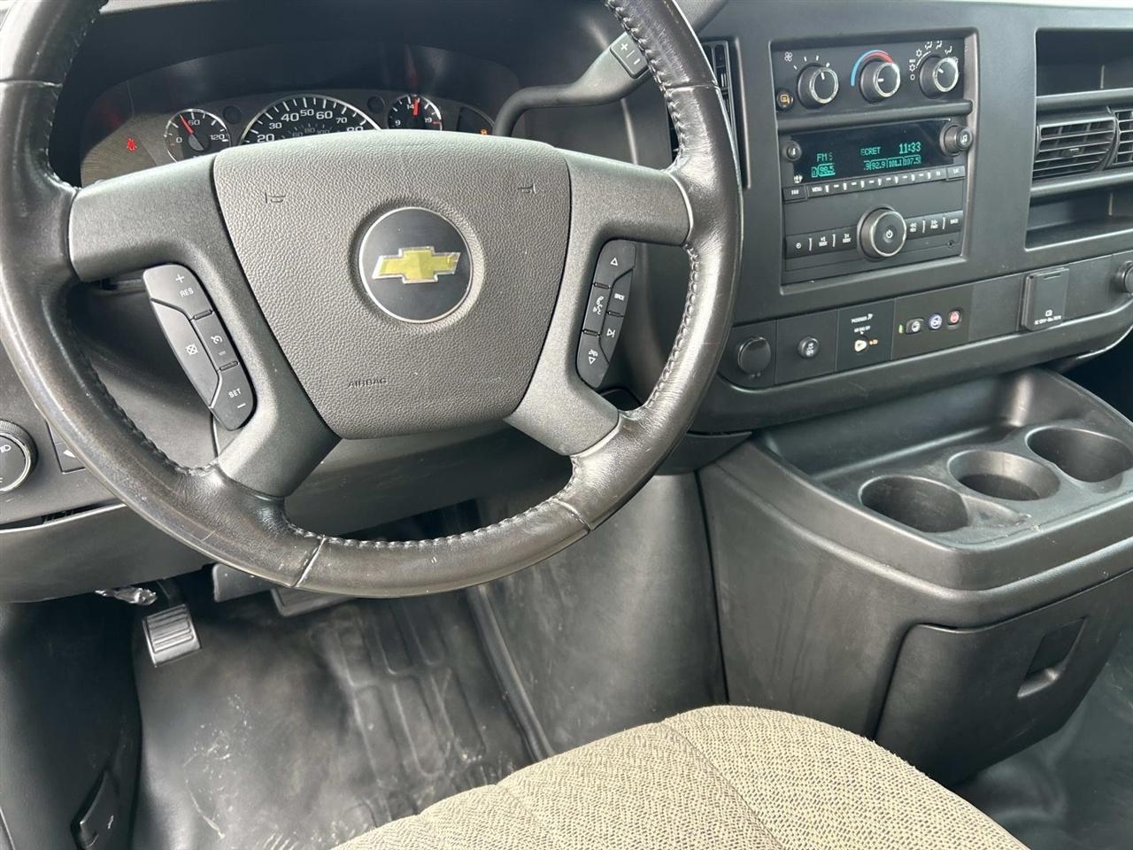 Chevrolet Express Cargo Van RWD 2500 155" 2022