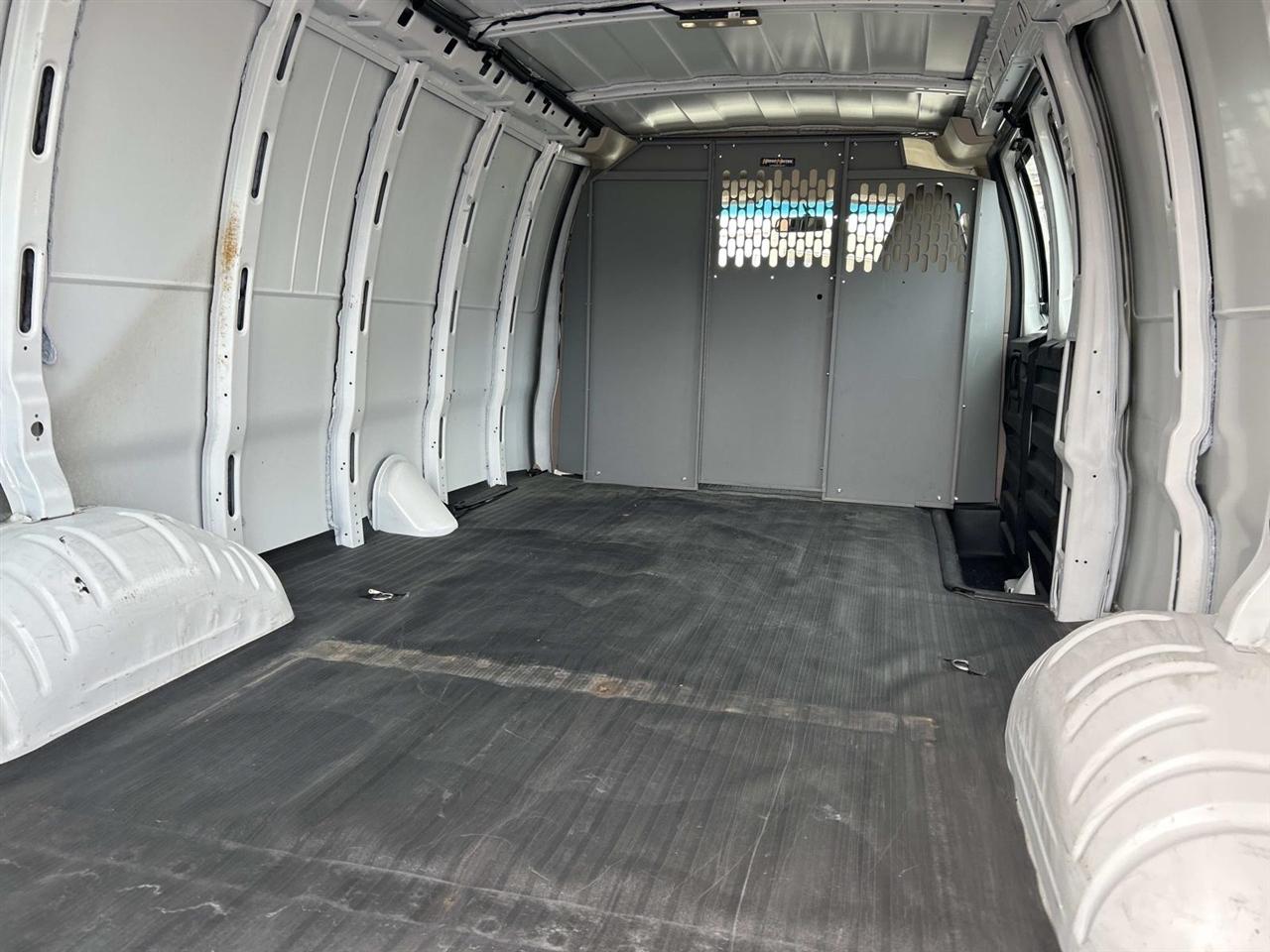 Chevrolet Express Cargo Van RWD 2500 155" 2022