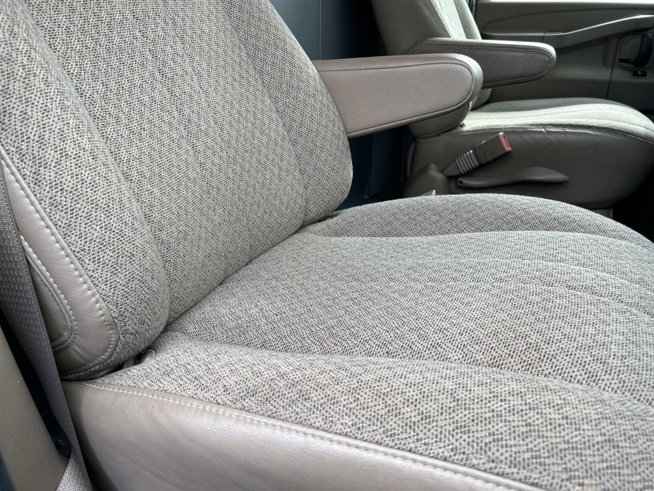 Chevrolet Express Cargo Van RWD 2500 155" 2022