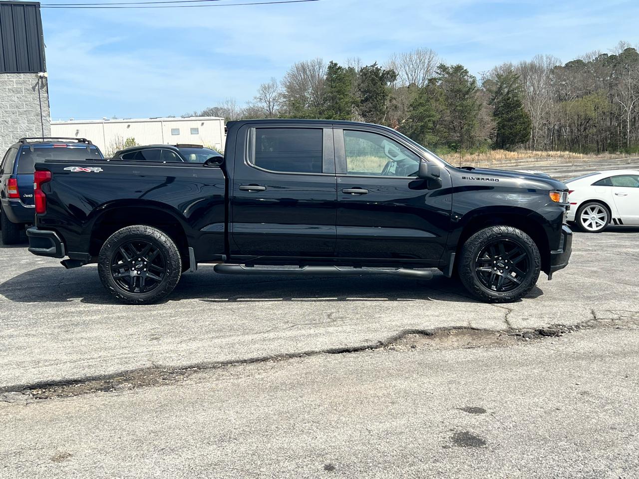 Chevrolet Silverado 1500 4WD Crew Cab 147" Custom 2020