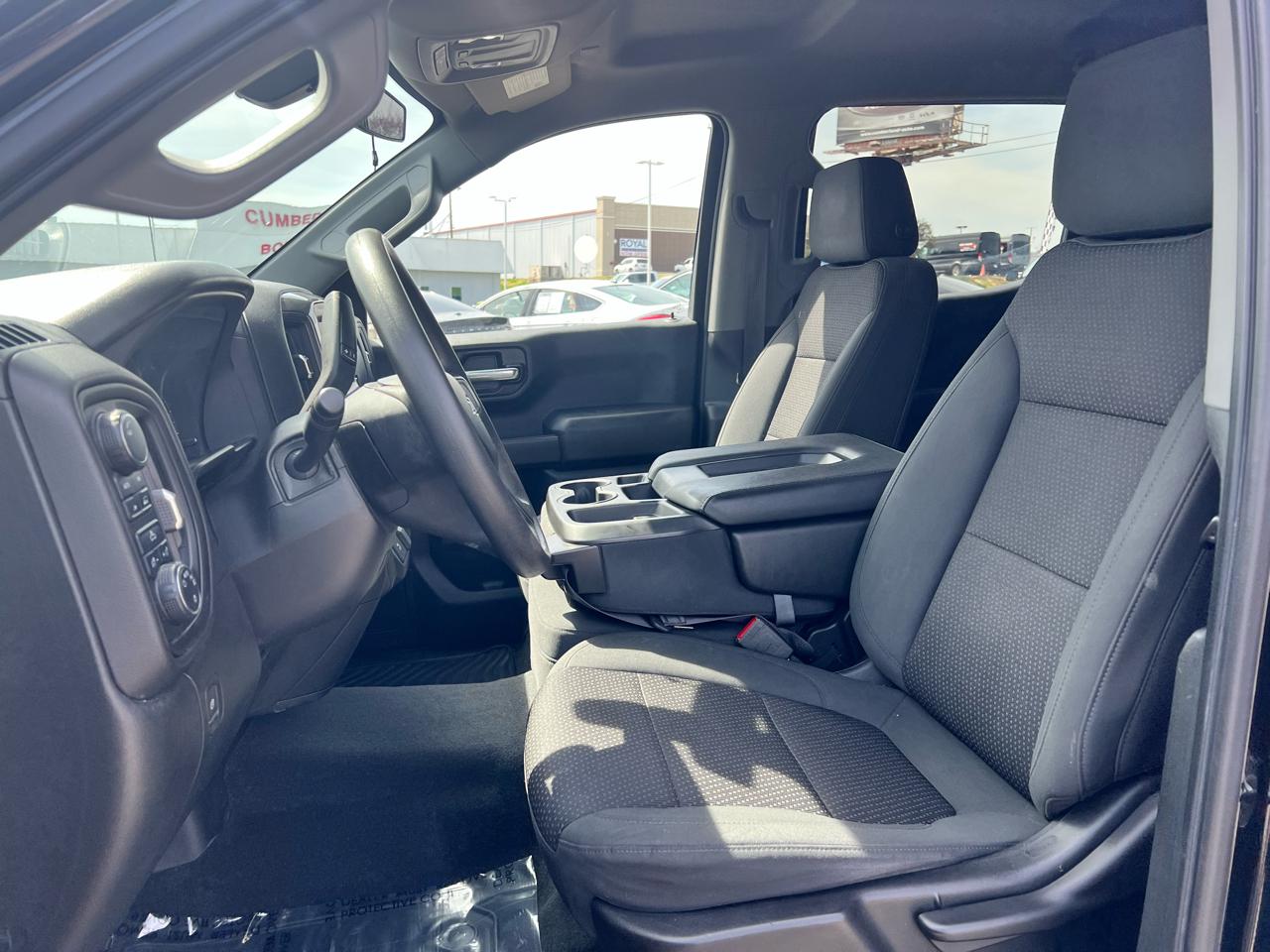 Chevrolet Silverado 1500 4WD Crew Cab 147" Custom 2020