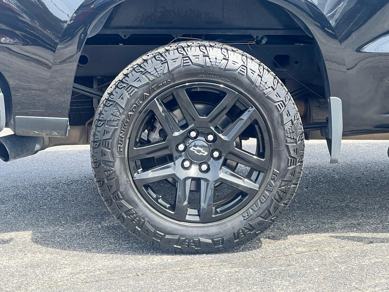 Chevrolet Silverado 1500 4WD Crew Cab 147" Custom 2020