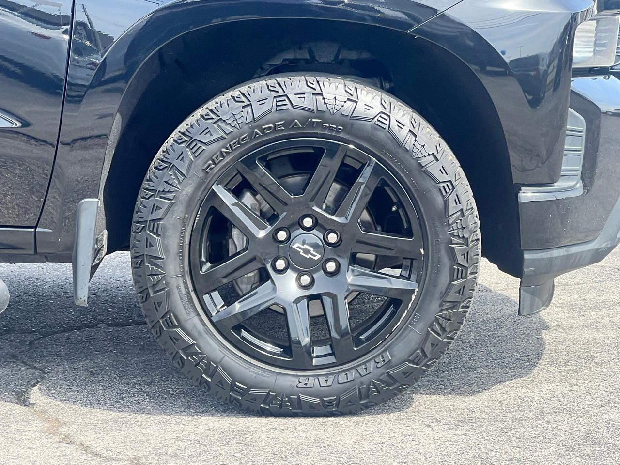 Chevrolet Silverado 1500 4WD Crew Cab 147" Custom 2020