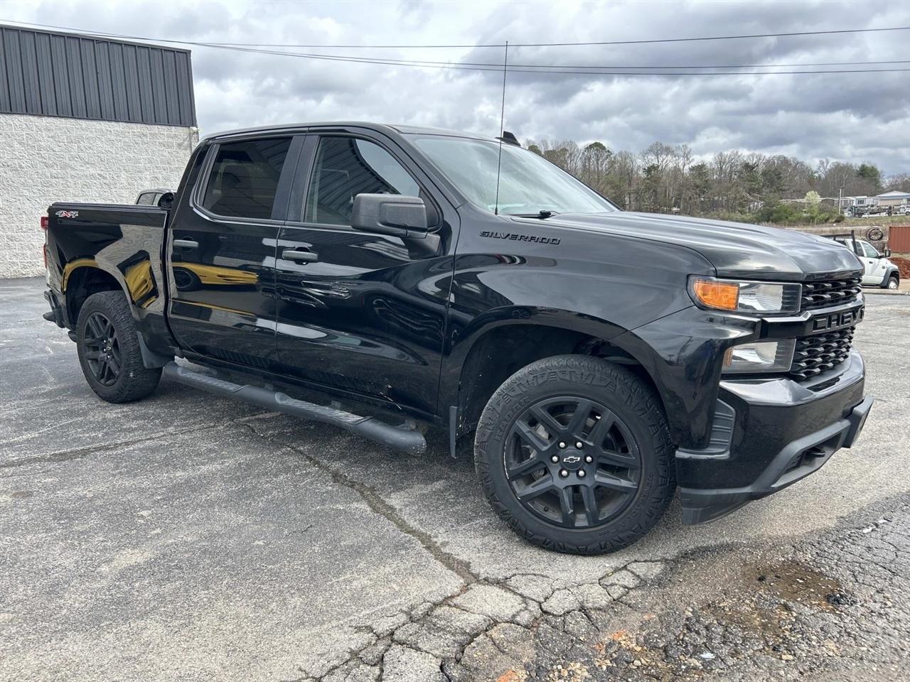 Chevrolet Silverado 1500 4WD Crew Cab 147" Custom 2020