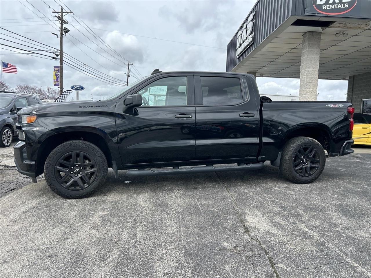 Chevrolet Silverado 1500 4WD Crew Cab 147" Custom 2020