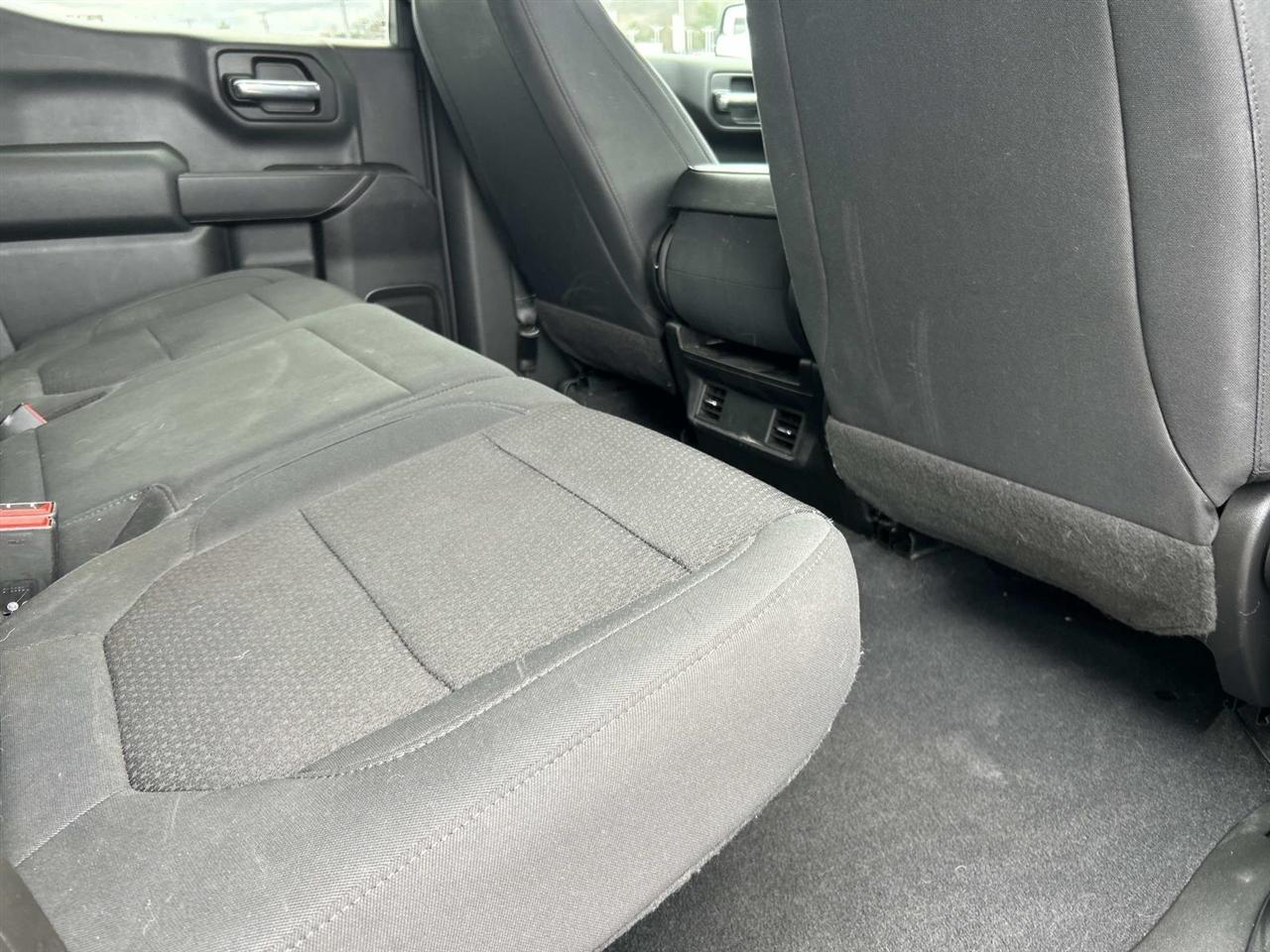 Chevrolet Silverado 1500 4WD Crew Cab 147" Custom 2020