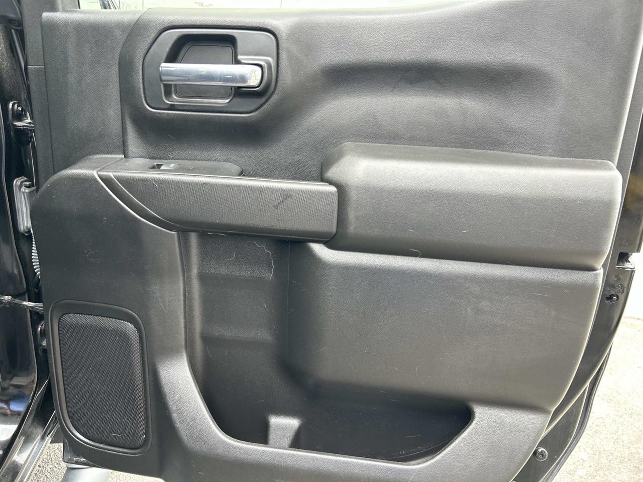 Chevrolet Silverado 1500 4WD Crew Cab 147" Custom 2020