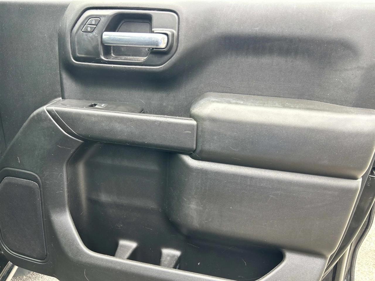 Chevrolet Silverado 1500 4WD Crew Cab 147" Custom 2020